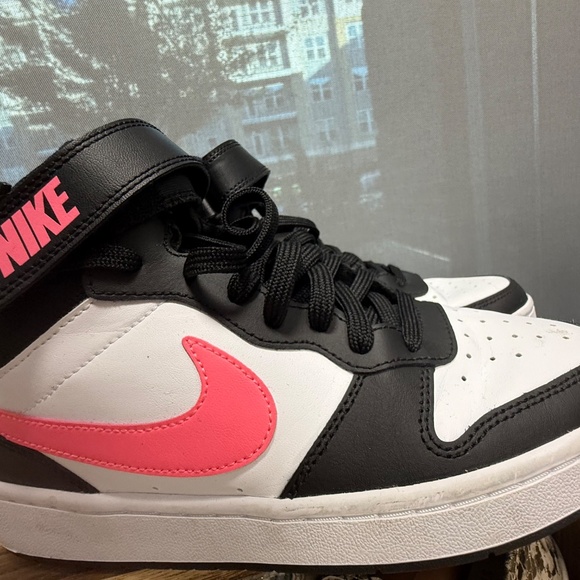 Pink Hightops - Picture 4 of 4